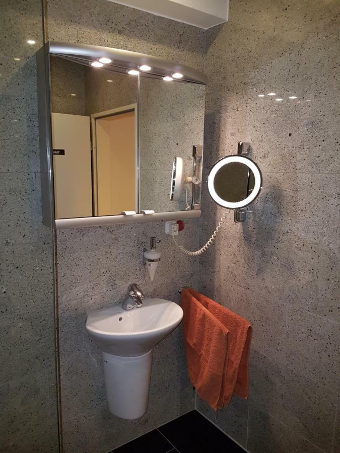 Wohnen Im Souterrain Einer Villa 黑尔德克 外观 照片